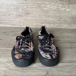 Floral Velvet Low Top Vans